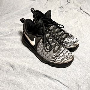 KD 9’s hardly worn